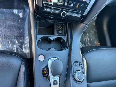 Used 2019 INFINITI QX50 Luxe w/ Navigation Package AWD/4WD image 36