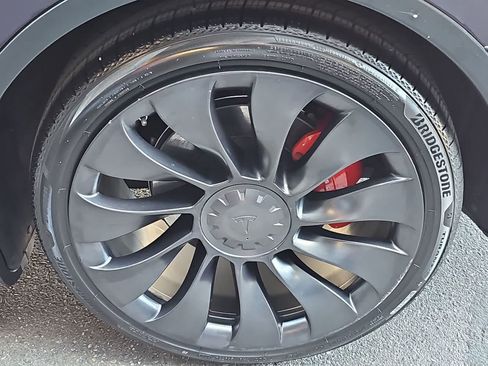 Used 2022 Tesla Model Y Performance AWD/4WD image 12