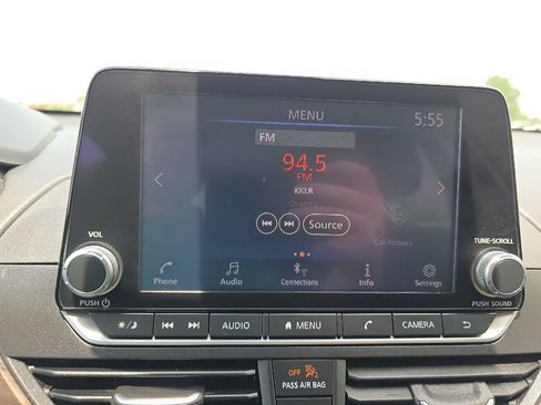 Used 2024 Nissan Altima 2.5 SV FWD image 28