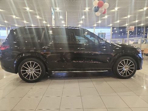 Used 2026 Mercedes-Benz GLS 580 4MATIC image 4