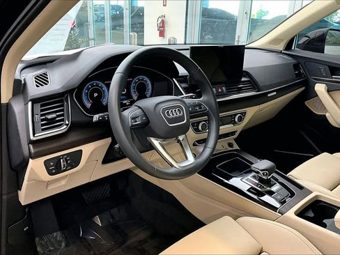 Certified 2024 Audi Q5 2.0T Premium Plus image 17