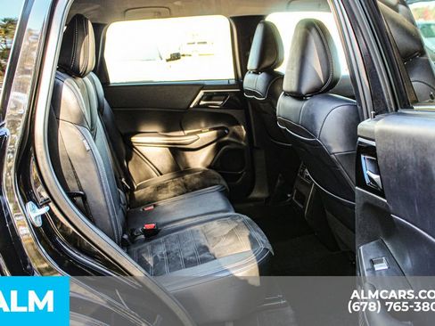 Used 2024 Mitsubishi Outlander SE image 21