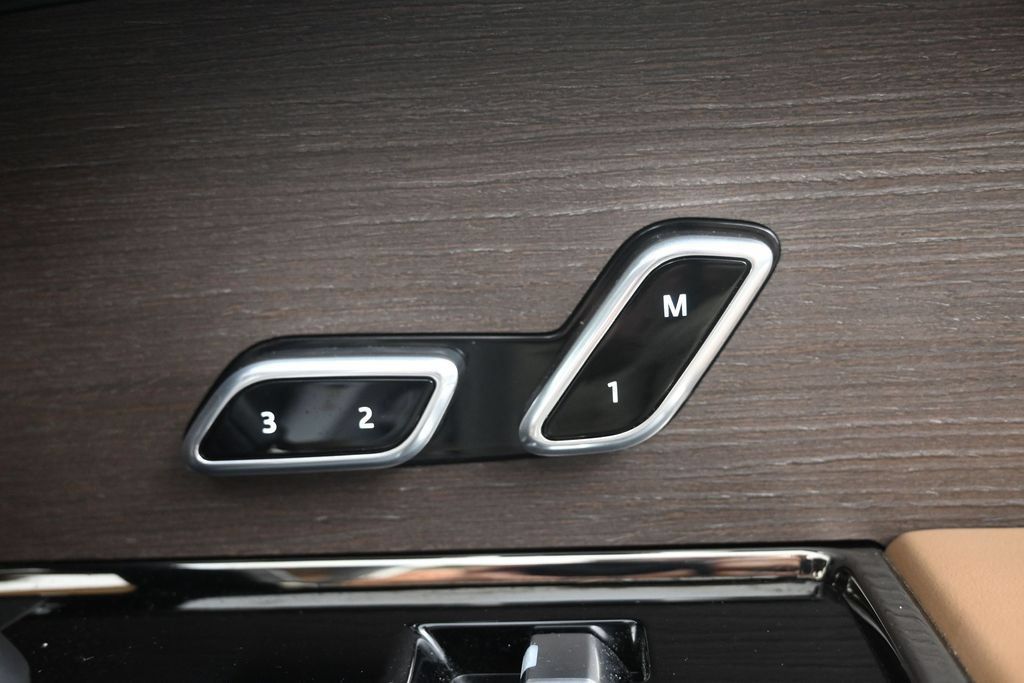 Used 2023 Land Rover Range Rover Sport SE AWD/4WD image 5