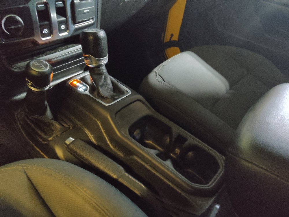 Used 2019 Jeep Wrangler Sport AWD/4WD image 26