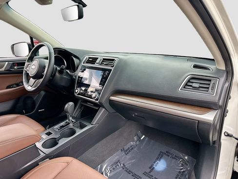 Used 2018 Subaru Outback 2.5i Touring w/ Popular Package #3 image 30