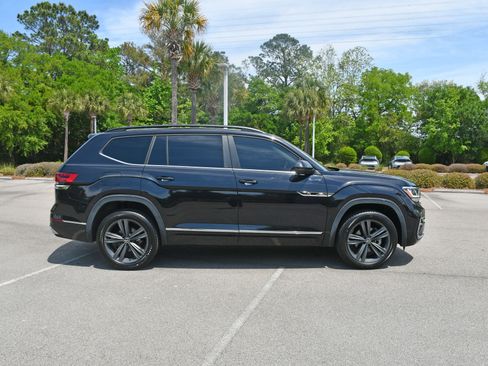 Used 2021 Volkswagen Atlas SE w/ Panoramic Sunroof Package AWD/4WD image 2