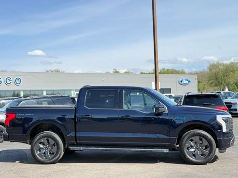 Used 2025 Ford F150 Lightning Lariat AWD/4WD image 40