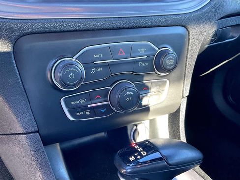 Used 2023 Dodge Charger SXT image 31