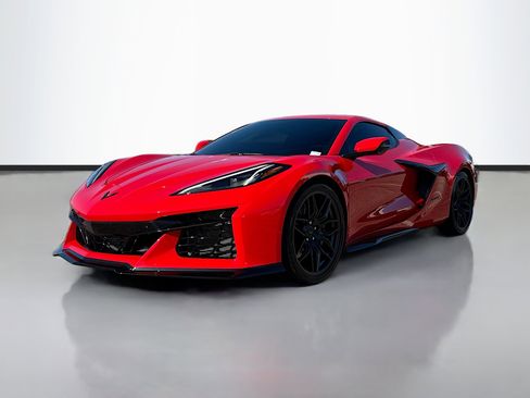 Used 2023 Chevrolet Corvette Z06 image 7