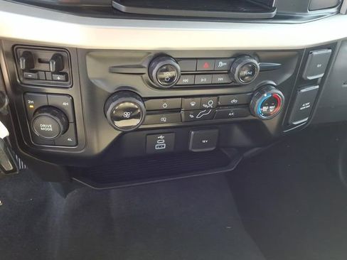 Used 2025 Ford F250 XLT image 15