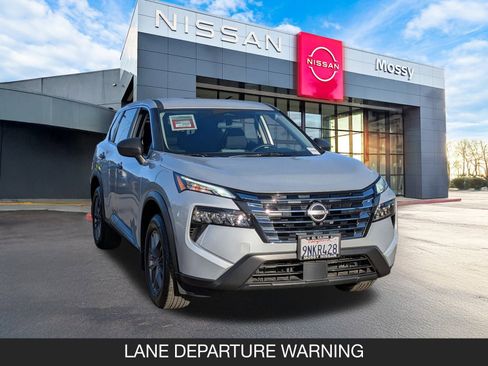 Certified 2025 Nissan Rogue S image 2