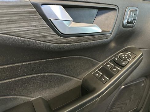 Certified 2023 Ford Escape Platinum image 29