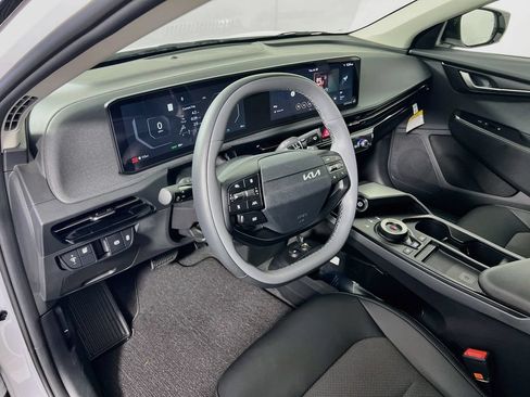 New 2026 Kia EV6 Light RWD image 9