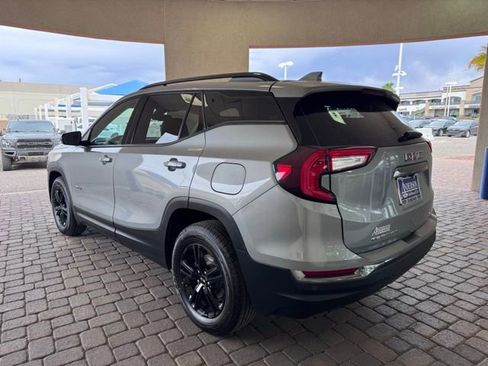 Used 2024 GMC Terrain AT4 image 3