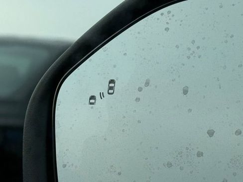 New 2026 Ford Explorer Active w/ Active Comfort Package image 10