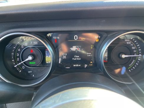 Used 2021 Jeep Wrangler Unlimited Sahara image 11