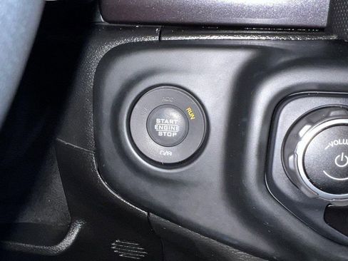 Used 2021 Jeep Wrangler Unlimited Sahara image 39