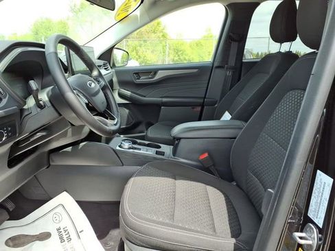 Used 2023 Ford Escape Active w/ Tech Pack #1 AWD/4WD image 13