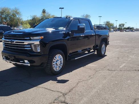 Used 2020 Chevrolet Silverado 2500 High Country w/ Z71 Off-Road Package image 4