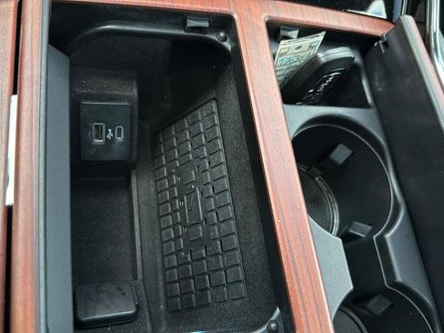 Used 2023 Lincoln Navigator Reserve AWD/4WD image 27