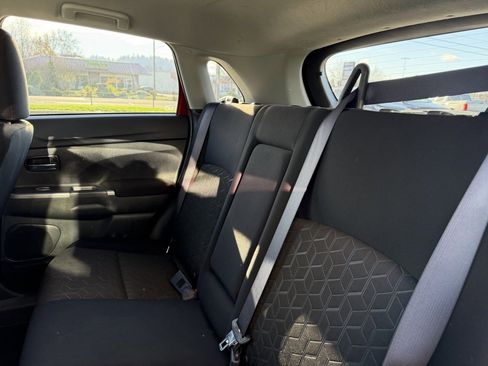 Used 2021 Mitsubishi Outlander Sport SE image 29