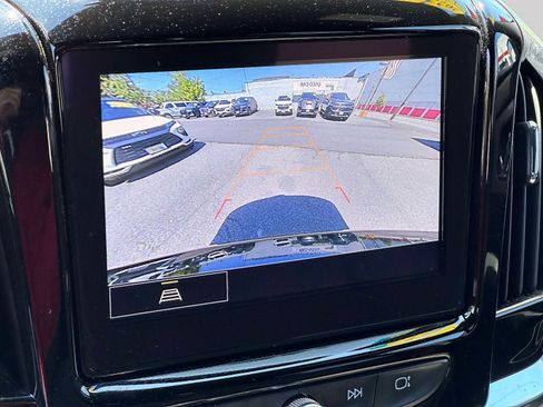 Used 2023 Chevrolet Traverse LT AWD/4WD image 31