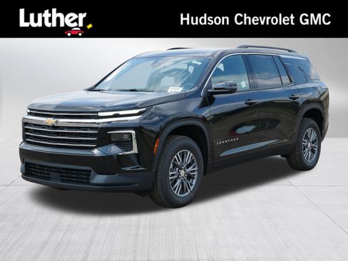 New 2026 Chevrolet Traverse LT w/ Driver Confidence Package AWD/4WD image 1