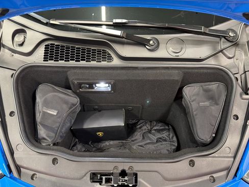 Used 2020 Lamborghini Huracan EVO image 23