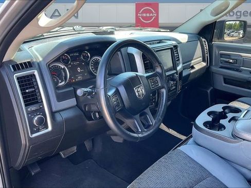 Used 2019 RAM 1500 Classic SLT w/ Luxury Group AWD/4WD image 17