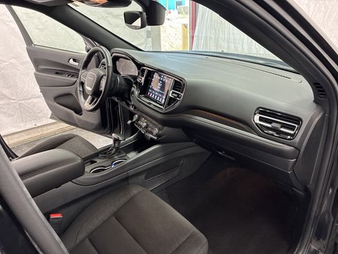 Used 2024 Dodge Durango SXT w/ SXT Blacktop Group AWD/4WD image 17