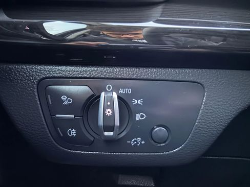 Used 2018 Audi Q5 2.0T Premium Plus w/ Premium Plus Package image 31