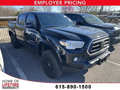 Used 2022 Toyota Tacoma SR5 w/ Technology Package image 1