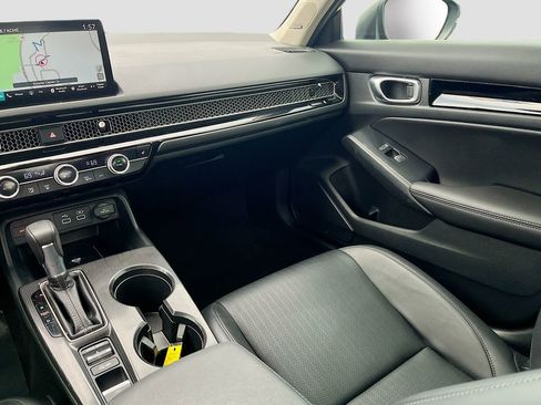 Used 2024 Honda Civic Touring image 25