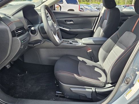 New 2025 Nissan Sentra SR w/ Trunk Package image 3