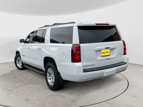 Used 2019 Chevrolet Suburban LT w/ Luxury Package AWD/4WD image 3