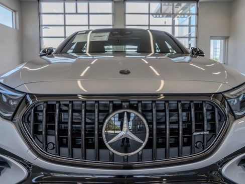 New 2026 Mercedes-Benz E 53 AMG e 4MATIC Sedan image 23