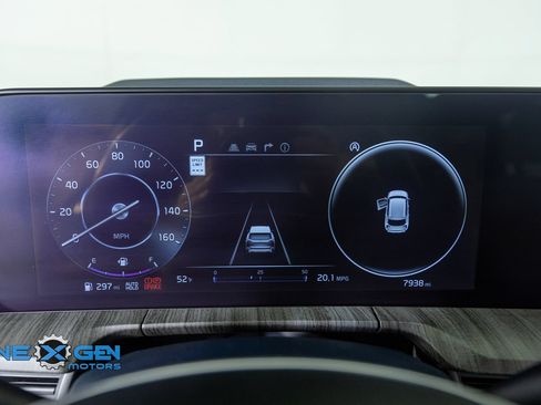 Used 2025 Kia Telluride SX w/ SX Captain's Chair Package AWD/4WD image 17