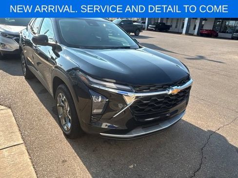 Certified 2025 Chevrolet Trax LT FWD image 5