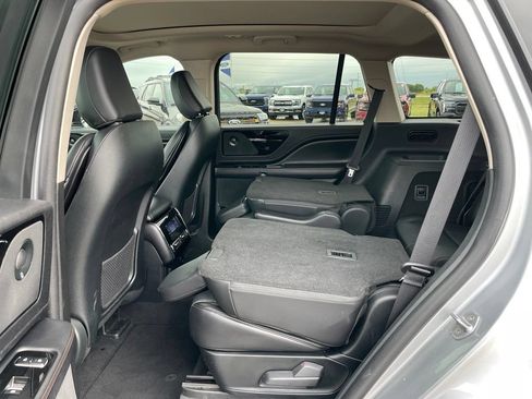 Used 2023 Lincoln Aviator Reserve AWD/4WD image 46