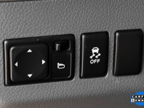 Used 2018 Nissan NV 2500 S image 16