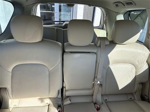 Used 2022 INFINITI QX80 Luxe w/ All-Season Package image 12