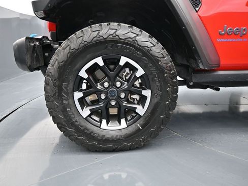 Used 2025 Jeep Wrangler Unlimited Rubicon 4xe w/ Safety Group AWD/4WD image 28