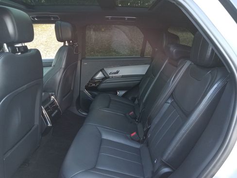 Used 2024 Land Rover Range Rover Sport SE image 22