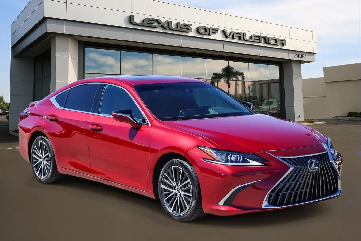 Used 2025 Lexus ES 300h w/ Premium Package FWD image 5