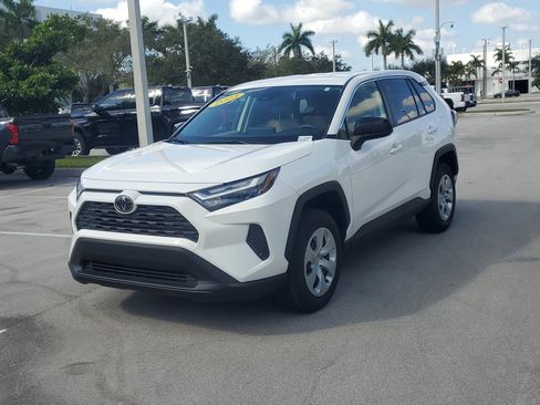 Used 2023 Toyota RAV4 LE image 7