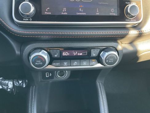 Used 2019 Nissan Kicks SR w/ SR Premium Package image 15