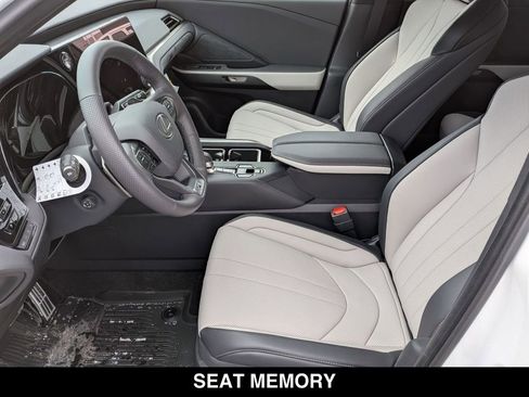 New 2026 Lexus TX 500h AWD w/ Technology Package image 13