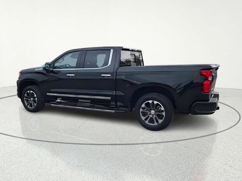 Used 2025 Chevrolet Silverado 1500 High Country AWD/4WD image 5