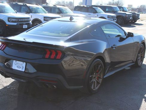 Used 2024 Ford Mustang GT Premium image 7