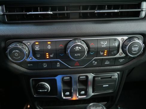 New 2026 Jeep Wrangler Sport S image 18